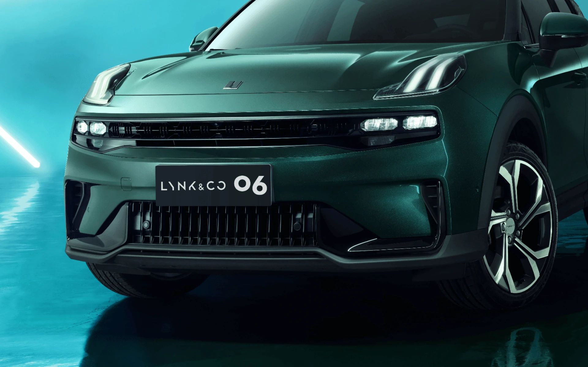 Lynk & Co 06 – Đèn ngày Aurora Borealis